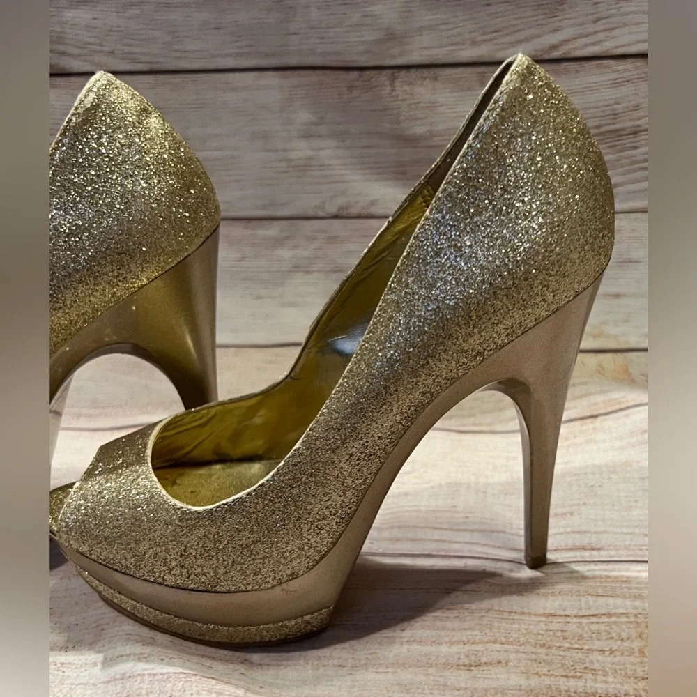 Bakers Spark Gold High Heels Platform Peep Toe Size 6.5 Glitter Party Prom